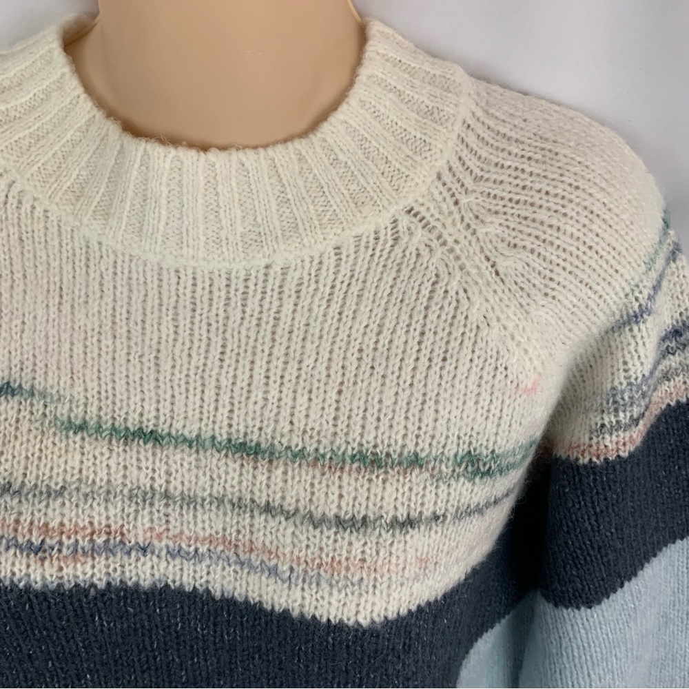 Old Navy Color Block Cool Sweater Wide Ribbed Sleeves and Hem Crew Neck Size XS